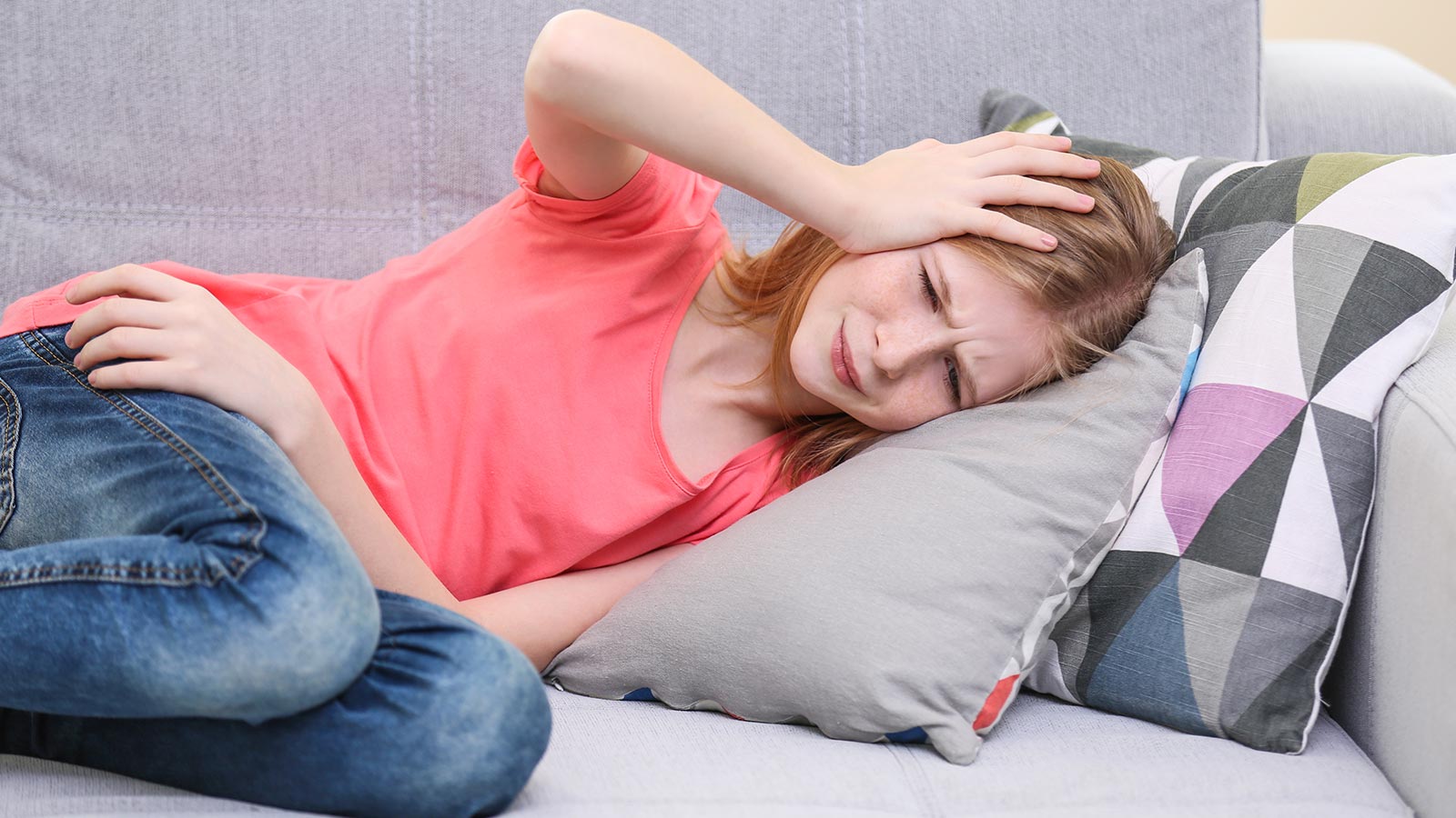 Muchacha con malestar